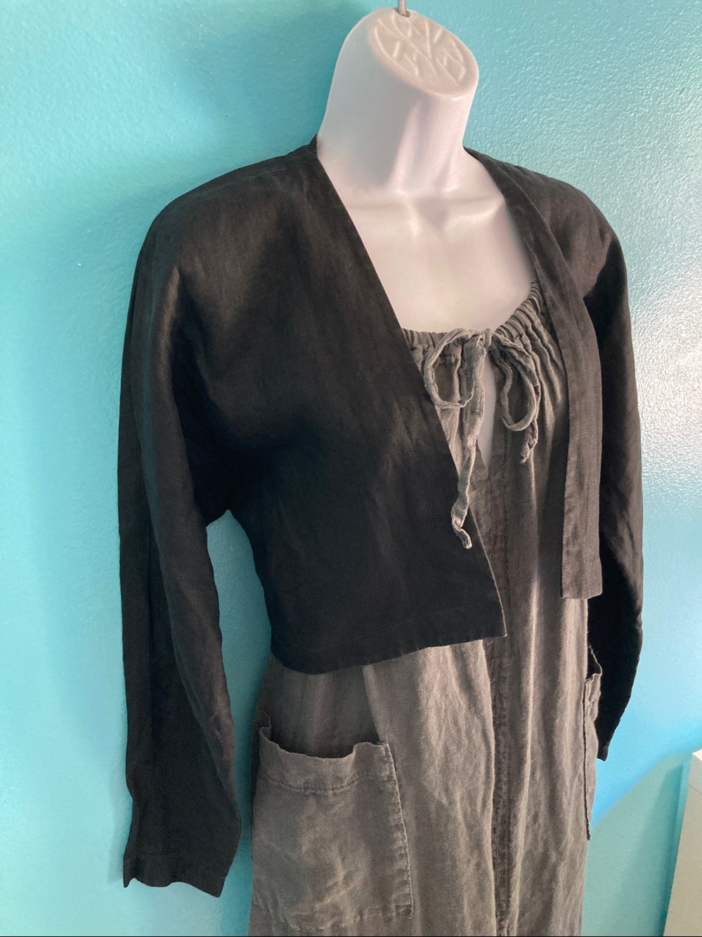 Vintage Liancarlo 100% Linen Size 6 Minimalist Black Shrug Bolero Cropped Jacket